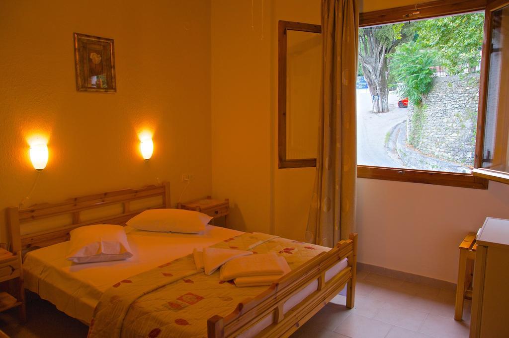 Stavroula Rooms Makrirrákhi Exterior foto
